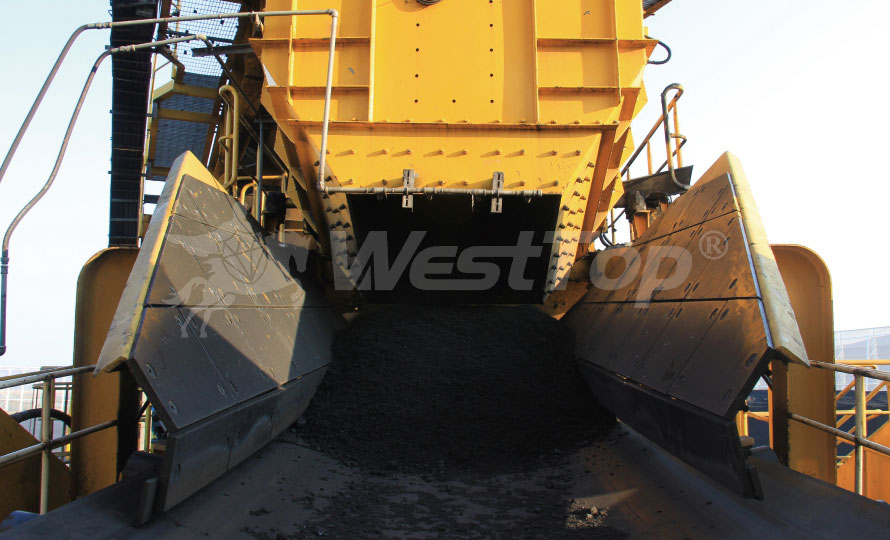 Bucket-wheel-stacker-reclaimer.jpg